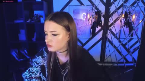 Lily online show from February 18, 1:55 pm