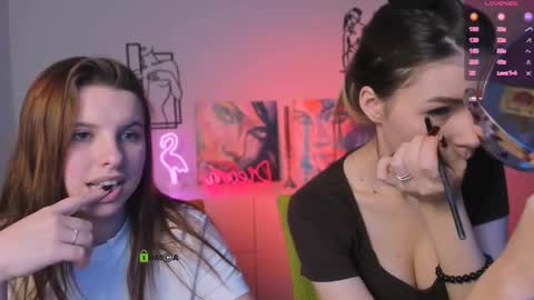 Lily online show from November 6, 7:37 pm