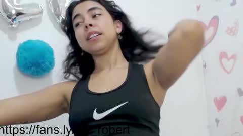 Snapshot of lily_robertss_ chatting on September 14, 3:27 am Lily Roberts online show from September 14, 3:27 am