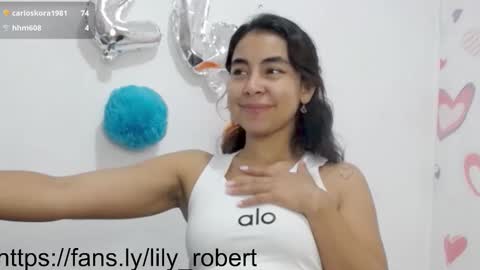Snapshot of lily_robertss_ chatting on September 15, 3:39 am Lily Roberts online show from September 15, 3:39 am