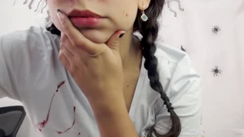 Snapshot of lily_robertss_ chatting on October 12, 3:44 pm Lily Roberts online show from October 12, 3:44 pm