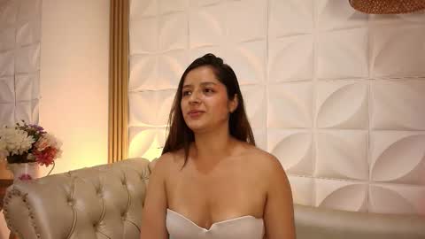 Lily Lauren online show from January 14, 12:44 pm