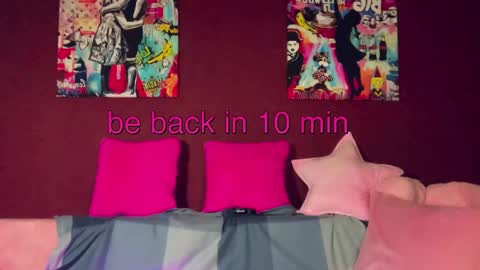 Snapshot of lily_smily chatting on October 4, 11:08 am Lily online show from October 4, 11:08 am
