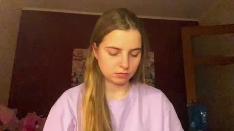 Lily online show from February 10, 1:37 pm