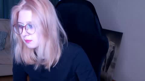 Snapshot of lily_spark_ chatting on May 19, 1:11 am Lily Spark online show from May 19, 1:11 am