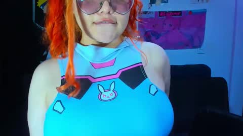 lily_stone04 online show from October 22, 5:19 am