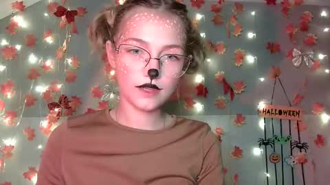 Snapshot of lily_tayberry chatting on October 20, 3:12 pm small lily online show from October 20, 3:12 pm