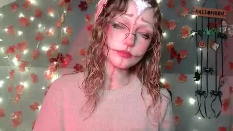 Snapshot of lily_tayberry chatting on October 21, 3:13 pm small lily online show from October 21, 3:13 pm