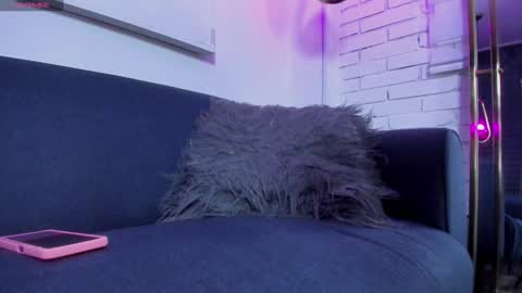 lily_waist online show from February 3, 2:13 pm