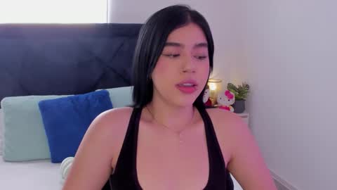 LilyWoodz online show from December 19, 6:59 pm