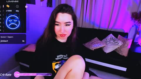 Snapshot of lily_xbaby chatting on December 14, 10:45 am LILY online show from December 14, 10:45 am