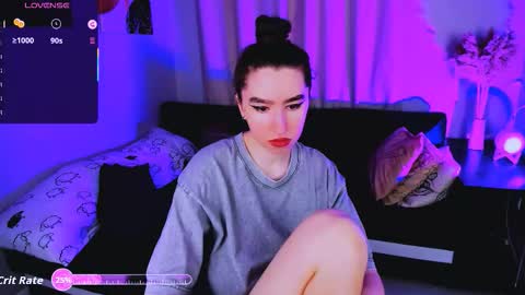 Snapshot of lily_xbaby chatting on October 1, 6:52 am LILY online show from October 1, 6:52 am