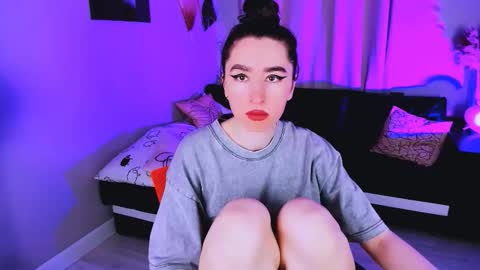 Snapshot of lily_xbaby chatting on October 18, 8:59 am LILY online show from October 18, 8:59 am