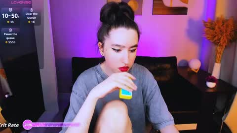 LILY online show from May 25, 1:50 pm