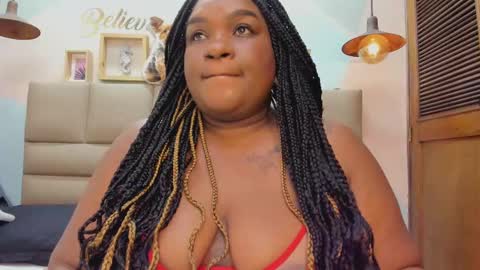 Snapshot of lilybaudyn_ chatting on September 23, 1:41 am Lily online show from September 23, 1:41 am
