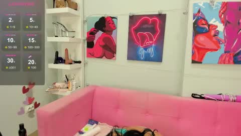 Snapshot of lilybrilly chatting on February 19, 2:29 am Lily online show from February 19, 2:29 am