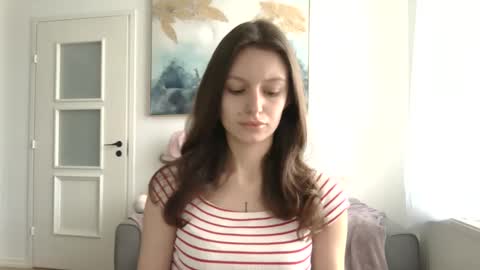 lilycandy_ online show from February 3, 10:20 am