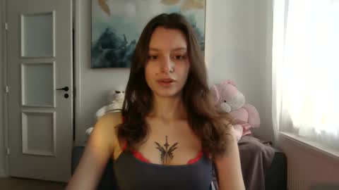 lilycandy_ online show from February 20, 2:06 pm