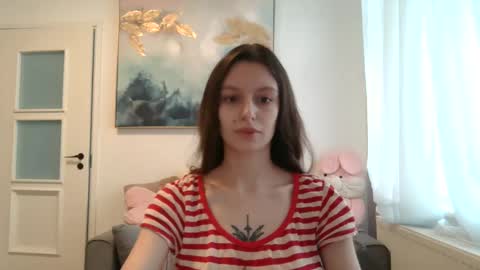 lilycandy_ online show from February 26, 12:15 pm