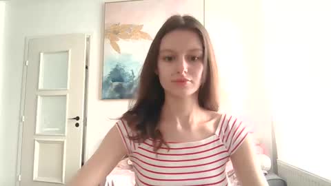 lilycandy_ online show from March 13, 1:29 pm
