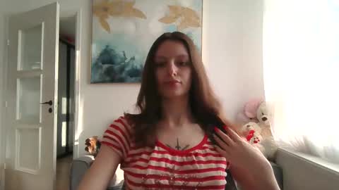 lilycandy_ online show from March 23, 2:21 pm