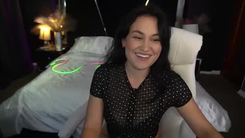 Lily online show from November 4, 2:05 pm