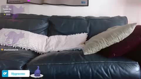 Lily Grace online show from November 19, 9:37 pm