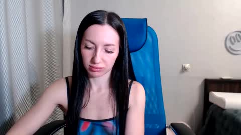 Snapshot of lilymellow chatting on December 7, 11:18 am Lily online show from December 7, 11:18 am