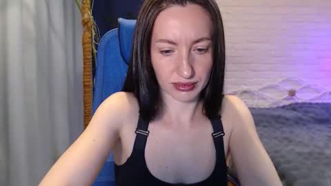 Snapshot of lilymellow chatting on October 3, 4:31 am Lily online show from October 3, 4:31 am