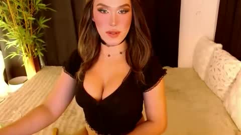 Snapshot of lilymonstercock chatting on October 16, 2:12 am IM YOUR TRUE GODESS Lilymonstercock online show from October 16, 2:12 am