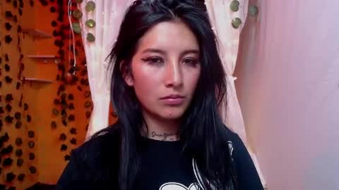 Snapshot of lilymoon_018 chatting on April 29, 6:14 pm lilymoon_018 online show from April 29, 6:14 pm