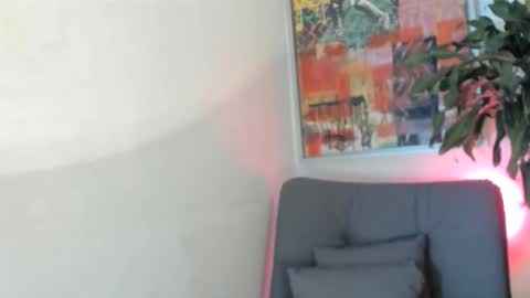 lilyskinny27 online show from December 22, 4:09 am