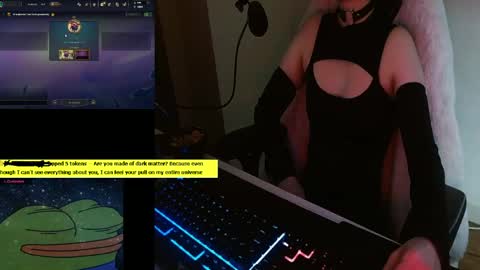 Snapshot of lilythrone chatting on May 16, 6:28 pm Lily Rone online show from May 16, 6:28 pm