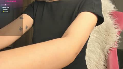 Snapshot of lilyychoii22 chatting on June 11, 3:32 pm Lily online show from June 11, 3:32 pm