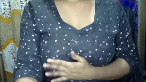 limaakter246618 online show from November 9, 6:33 am