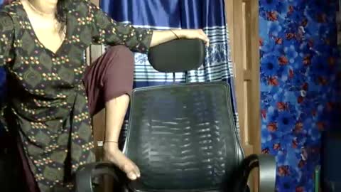 limaakter246618 online show from March 16, 10:52 am