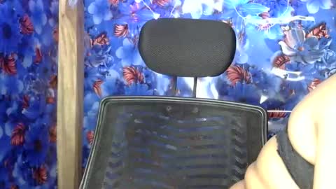 limaakter246618 online show from March 17, 6:44 pm