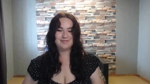 busty princess online show from June 27, 6:40 am