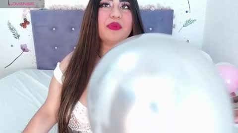 Snapshot of lin_jayani chatting on April 21, 9:28 pm Lin online show from April 21, 9:28 pm