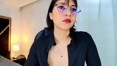  Lina Bedoya  online show from May 11, 11:38 am
