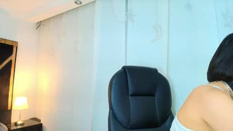  Lina Bedoya  online show from May 22, 11:38 am