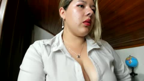 Lina Browm online show from February 8, 11:45 pm