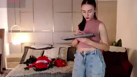 Lina online show from September 23, 8:01 pm