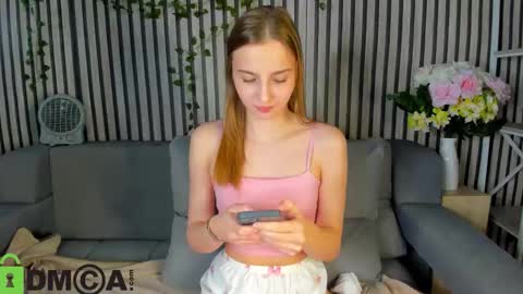 LINA online show from November 12, 8:04 am