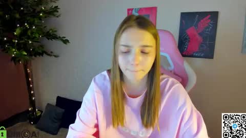 LINA online show from December 15, 1:10 am