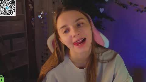 LINA online show from February 18, 1:12 am