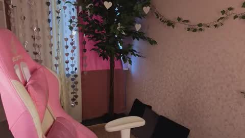 LINA online show from March 26, 1:11 am