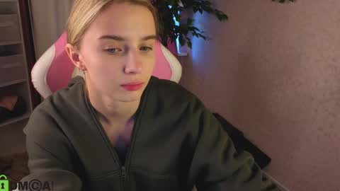 LINA online show from April 9, 1:16 am