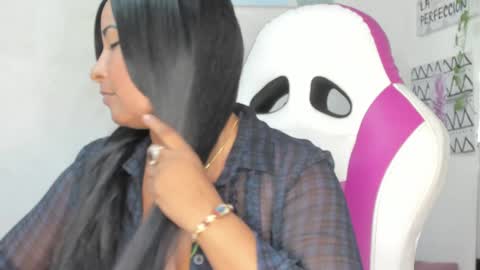 Snapshot of lina_sanchezih chatting on December 3, 7:00 pm LINA SANCHEZ online show from December 3, 7:00 pm