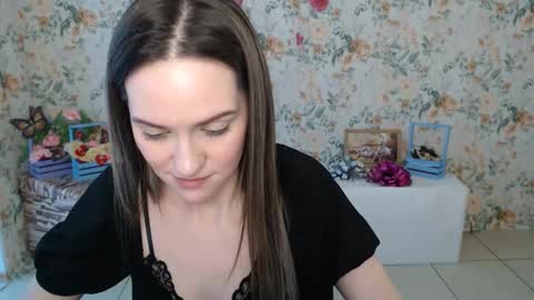 Lina online show from February 12, 9:52 am